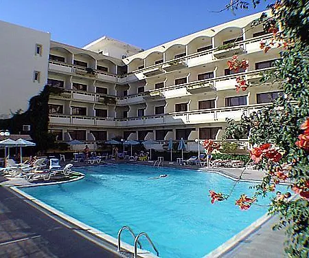 Lomeniz Hotel