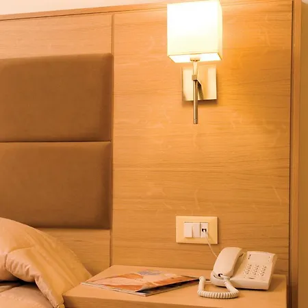 Hotel Lomeniz 3*