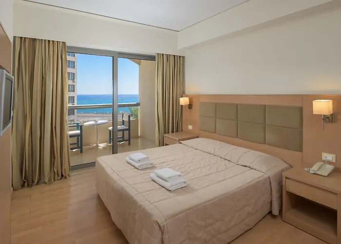 Lomeniz ホテル 3*