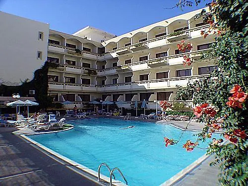 Lomeniz Hotel